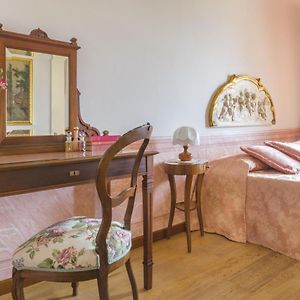 Chambre Classique Annexée Lit King-Size